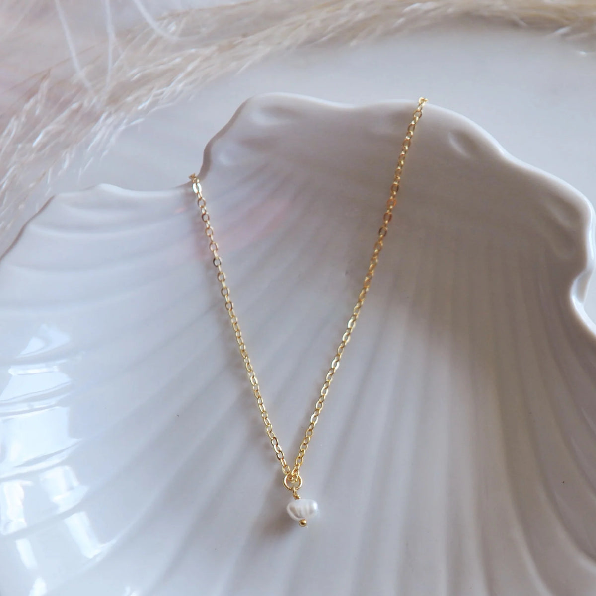 Oh So Lovely- Saylor Dainty Pearl Necklace