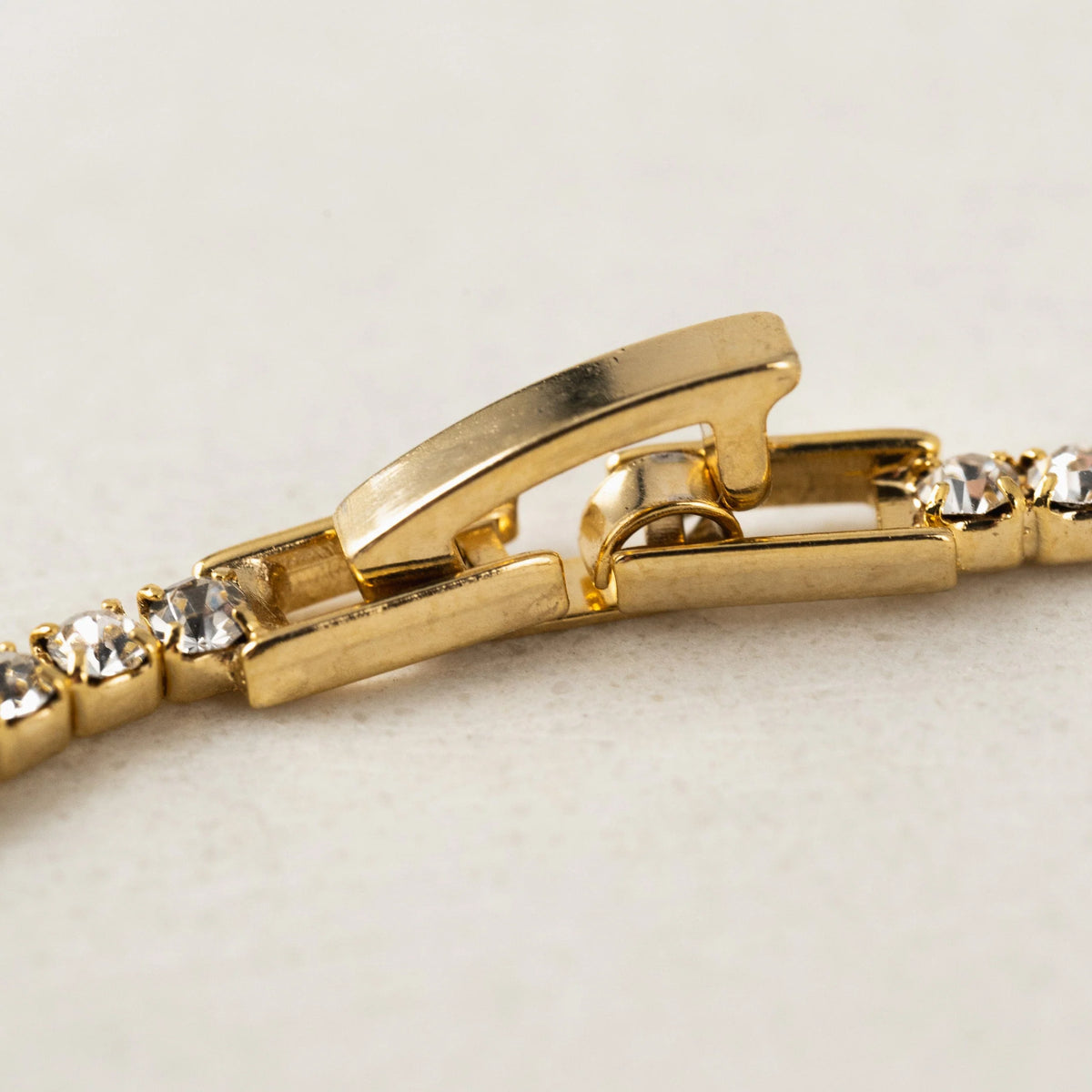 Lover's Tempo - 7" Pearl Tennis Bracelet