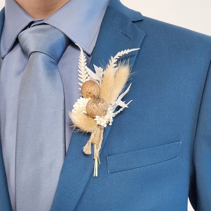 Dry Wit Achievement Boutonniere