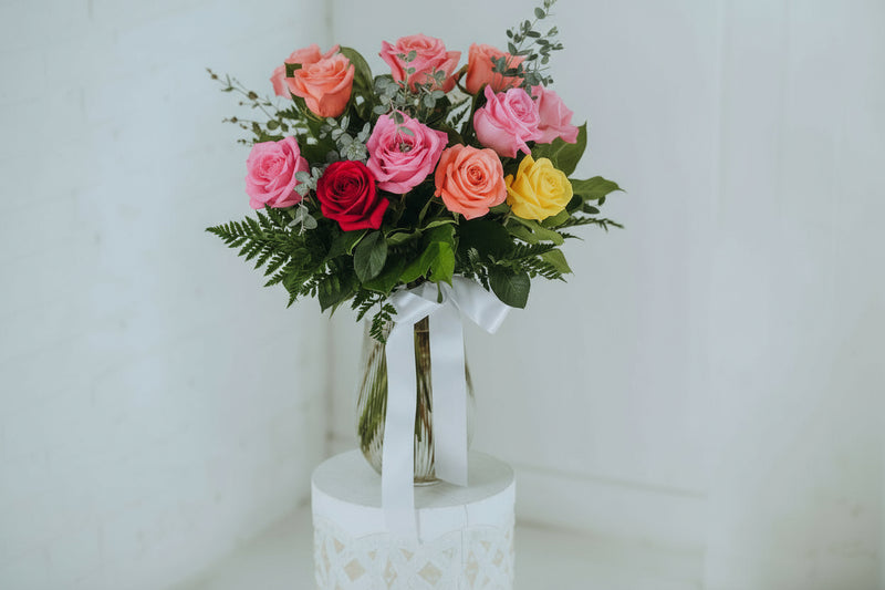 1 Dozen Roses in a Vase