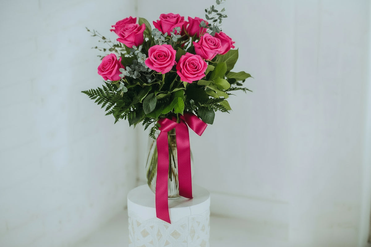 1 Dozen Roses in a Vase