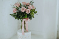 1 Dozen Roses in a Vase