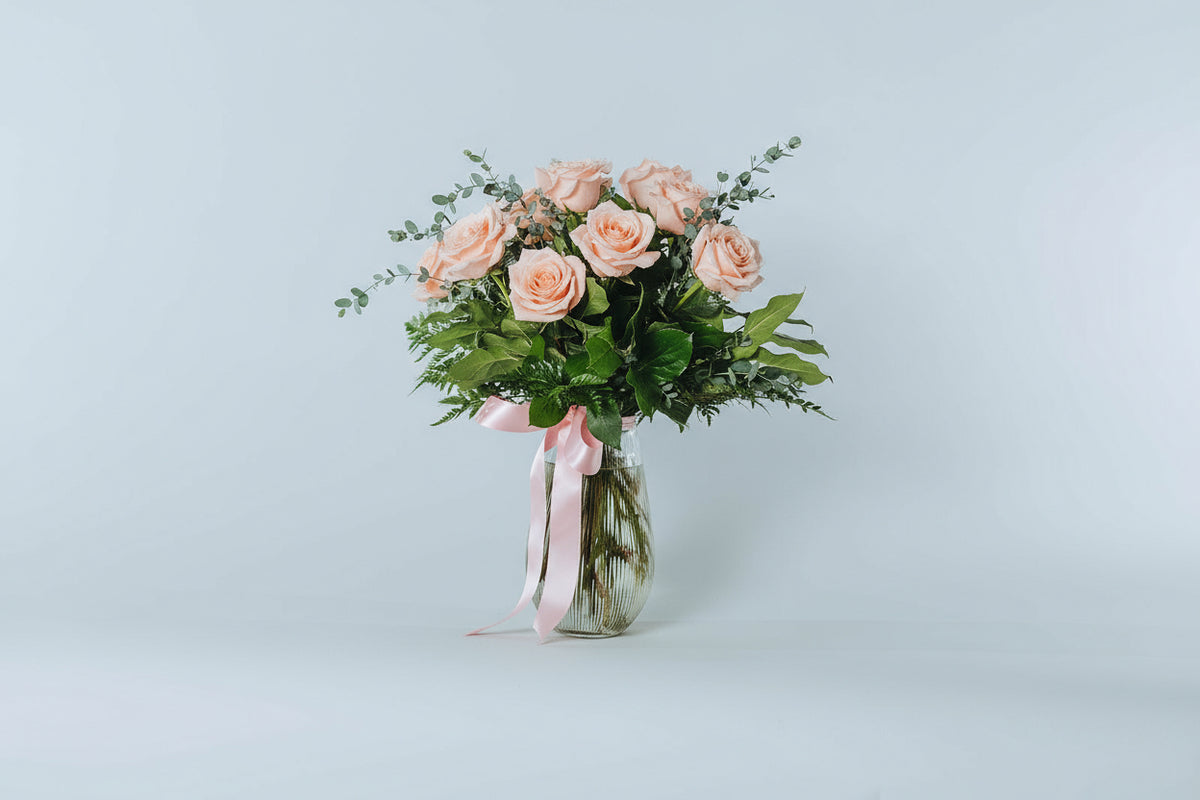 1 Dozen Roses in a Vase