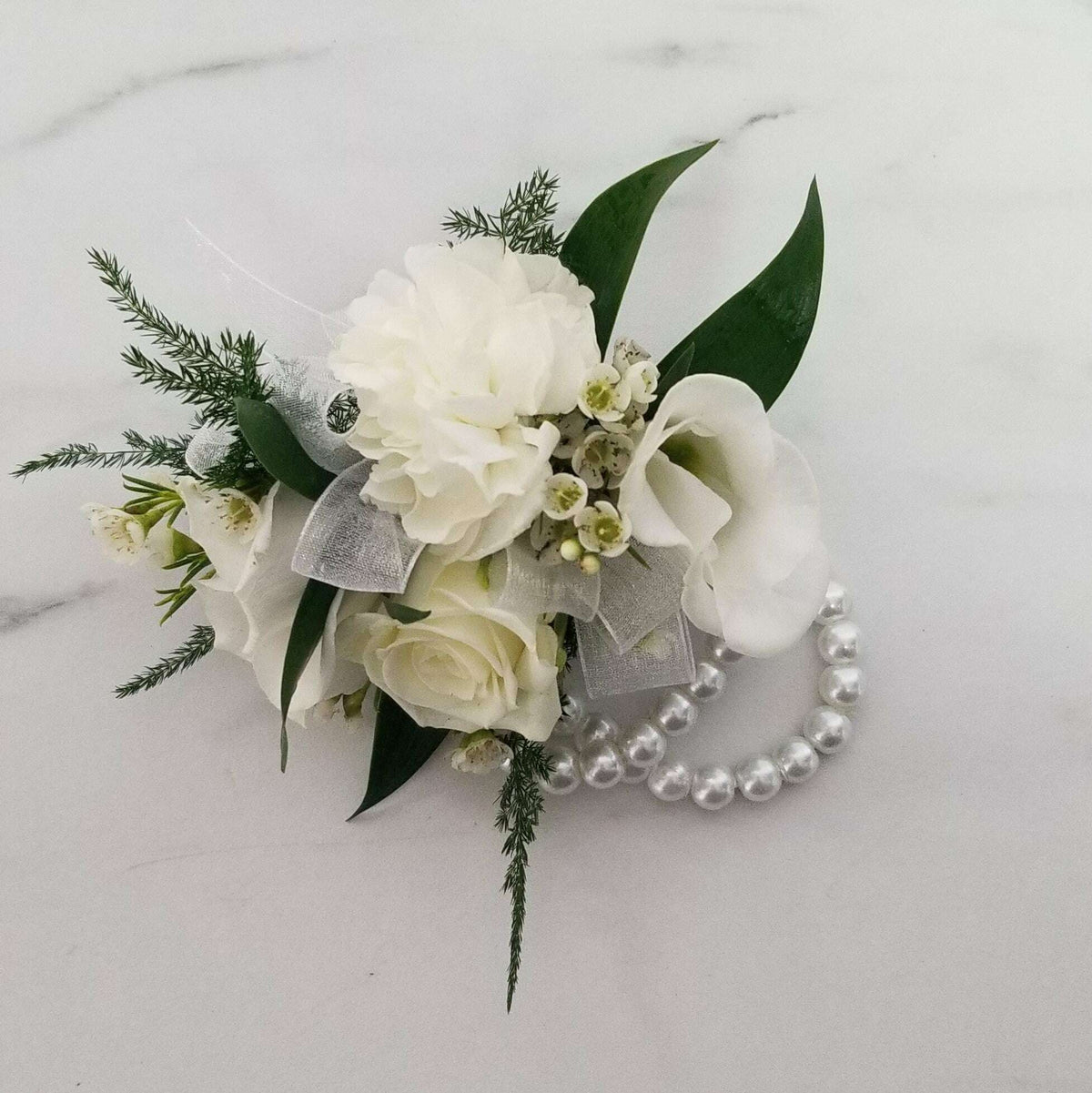 Mixed Blooms Corsage/Boutonniere_Small [3 Blooms] / White / Yes Glam_Flower Arrangement_The Floral Fixx_The Floral Fixx